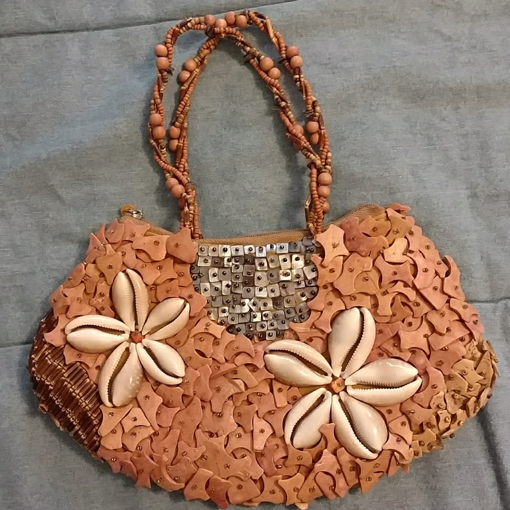 Mido Collection Shell Purse
